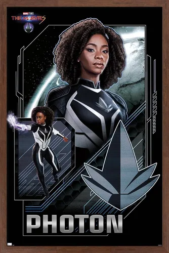 Vista 10 de Trends International Marvel The Marvels - Póster de pared con fotones, 22.4 pulgadas de largo x 14.7 pulgadas, versión enmarcada de madera de granero