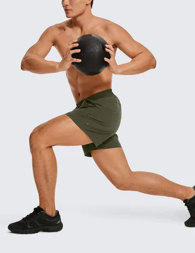 Vista 3 de CRZ YOGA Pantalones cortos de entrenamiento sin forro para hombre de 5 pulgadas, ligeros, de secado rápido, para correr, deportes, atletismo