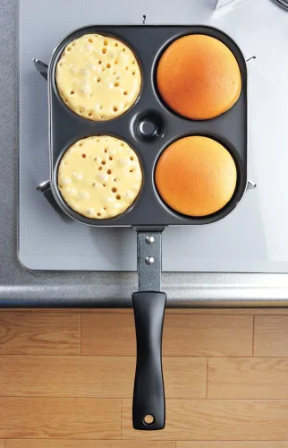Vista 2 de Shimomura Planning 37547 - Sartén para panqueques de huevo frito, fabricada en Japón, para fuego directo, 3.1 pulgadas (3.1 in), divisores, 4