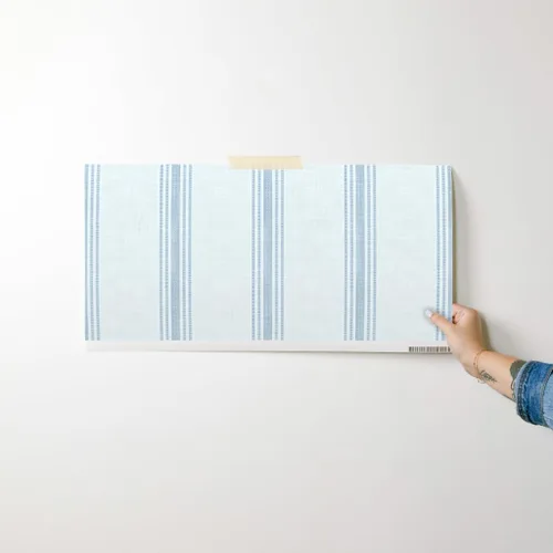 Vista 7 de Spoonflower - Papel pintado de rayas azules para despegar y pegar