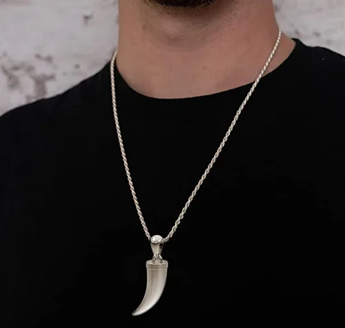 Vista 2 de US Jewels Colgante de diente de lobo de plata de ley 925 para hombre, 1.614 in, Metal, No es una piedra preciosa