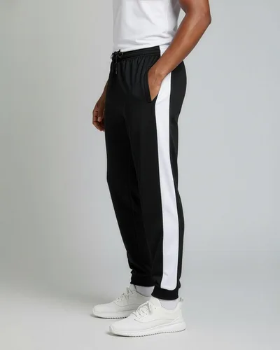 Vista 4 de Real Essentials Paquete de 3 pantalones deportivos de malla Tech para hombre con bolsillos (disponibles en tallas grandes y altas)