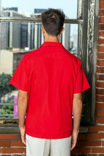 Vista 5 de Camisa de guayabera para hombre, cuatro bolsillos, manga corta, clásica, para vacaciones, boda, bordado, Pintuck, camisa relajada