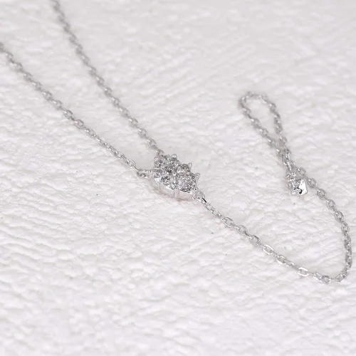 Vista 5 de Delicado collar de plata de ley pequeño con forma de Y de gota de agua