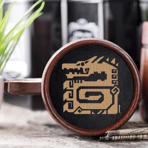 Vista 2 de Taza de cerveza de madera MHW Lagiacrus. Taza de cerveza MHW personalizada. Taza para jugadores. MHW Tankard. Regalo para él. Regalo para jugadores