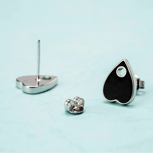 Vista 3 de Ouija Planchette - Pendientes de tuerca con forma de bruja talismán, joyería gótica delicada para mujer, color negro