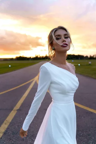 Vista 5 de Vestido de novia simple con cuello en V para novia, tirantes delgados, tul fruncido, vestidos de novia de playa
