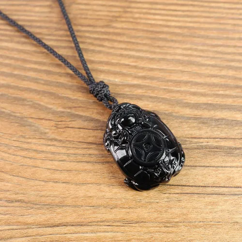 Vista 4 de COAI Collar con colgante de tortuga de amuleto de piedra de obsidiana dorada