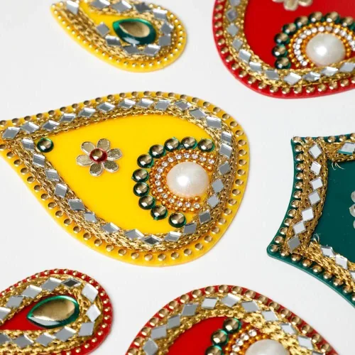 Vista 4 de Festive Floral Rangoli Rangoli de diseño acrílico para decoración tradicional india, decoración de piso interior de puerta del hogar, Diwali