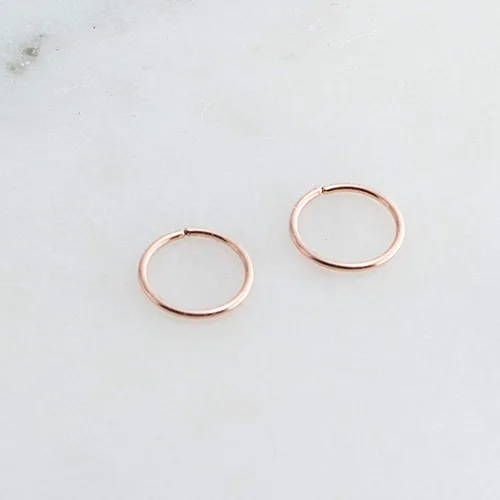 Vista 17 de Aretes de aro dorados y plateados para cartílago, nariz, tabique, oreja, hélix, tragus, joyería para mujer, hipoalergénicos, pequeños aros
