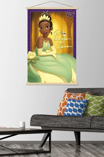 Vista 2 de Trends International Disney - Póster de pared de la princesa y la rana de la princesa Tiana, 22.37 x 34.00 pulgadas, paquete de impresión premium
