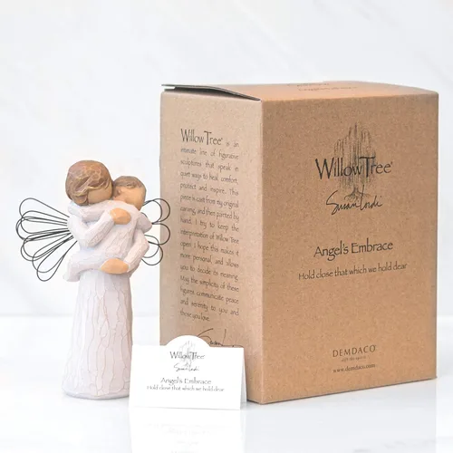 Vista 5 de Willow Tree Abrazo de ángel, figura esculpida pintada a mano Símbolo de protección, orientación y comodidad, fundido de una talla original