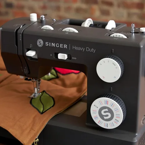 Vista 11 de SINGER® Heavy Duty 4552™ Next Evolution Sewing Machine, Bonus Presser Feet Charcoal