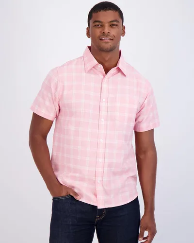 Vista 2 de Paquete de 3 camisa clásica de manga corta con botones y bolsillo frontal para hombre (disponible en tallas grandes y altas)