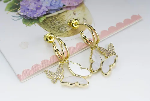 Vista 4 de Aros abiertos ligeros de color oro de 14 quilates para mujeres y niñas con doble capa mariposa cola de sirena cuatro hojas trébol estrella CZ