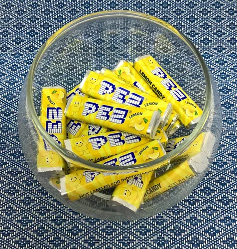 Vista 2 de Rollos de repuesto de caramelo Pez, (25 unidades) ¡Elige tu sabor favorito! (limón)