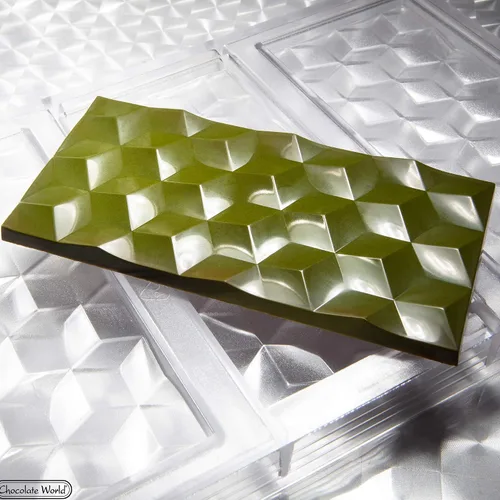 Vista 2 de Chocolate World CW2448 Cube-Illusion-Tablet molde de policarbonato para dulces con 3 cavidades, cada una de 2.913 in x 5.827 in x 0.335 in de alto