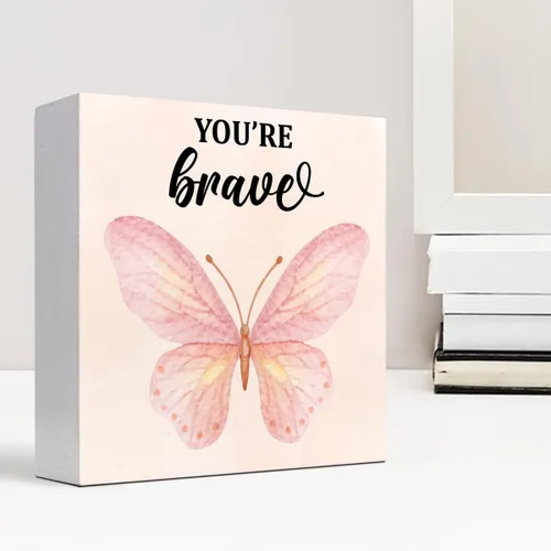 Vista 6 de Regalo inspirador, letrero de madera con texto en inglés "You're Brave Girl Positive Affirmations", decoración de escritorio motivacional con diseño