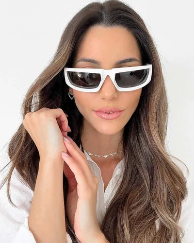 Vista 6 de GUVIVI Gafas de sol envolventes de moda para mujeres y hombres, gafas de sol rectangulares futuristas gruesas y gruesas