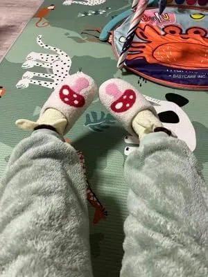 Vista 6 de Mushroom Stuff - Pantuflas kawaii para mujer, para interiores y exteriores, para mujer