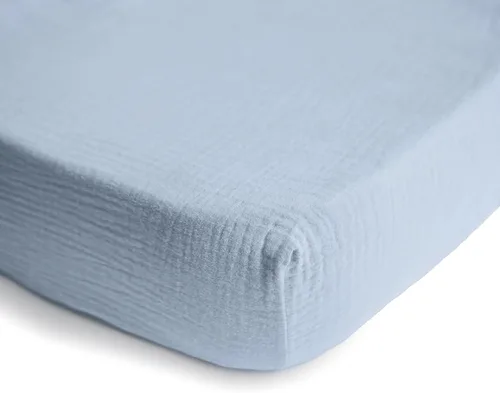 Vista 2 de mushie Sábana bajera ajustable de muselina extra suave para cuna, 192 hilos, 28 x 52 pulgadas (azul bebé)