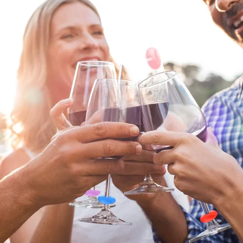 Vista 6 de Maitys 24 piezas de dijes de copa de vino, marcadores de bebida de silicona para copas de vino, copas de tallo, copas de champán, cócteles