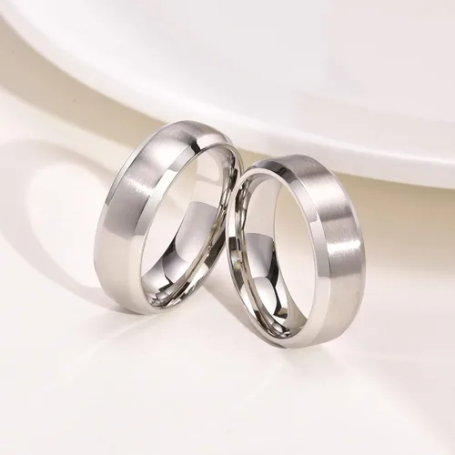 Vista 8 de Juego de anillos de boda negros para él y ella, anillos grabados para hombre, bandas de clase para hombres y mujeres, anillos personalizados