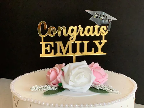 Vista 9 de Decoración personalizada para pastel de felicitaciones con nombre personalizado para decoraciones de fiesta de graduación de último año 2025, clase