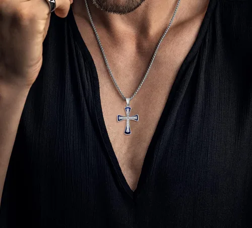 Vista 4 de Collar de cruz con circonita cúbica en plata de ley, grande, collar con colgante de cruz de plata para hombres y mujeres, fabricado en Estados Unidos