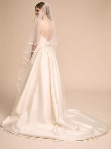 Vista 6 de Unsutuo 2 Tiers Bride Wedding Veil Ivory Ribbon Cathedral Veil Bridal Tulle Veil for Women and Girls Ivory