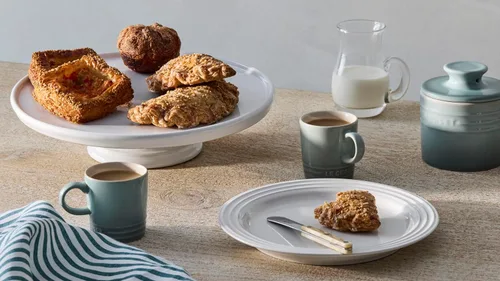 Vista 6 de Le Creuset - Taza pequeña de cerámica para expreso, 3 onzas, alcachofa Artichaut