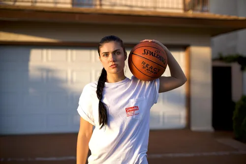 Vista 7 de Spalding React TF250 Indoor-Outdoor Basketball