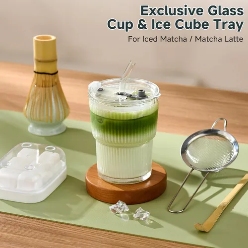 Vista 6 de Juego de batidor de matcha, kit completo de matcha con cuenco, batidor y soporte de bambú, cuchara, tamiz, taza de vidrio con tapa y pajita, bandeja