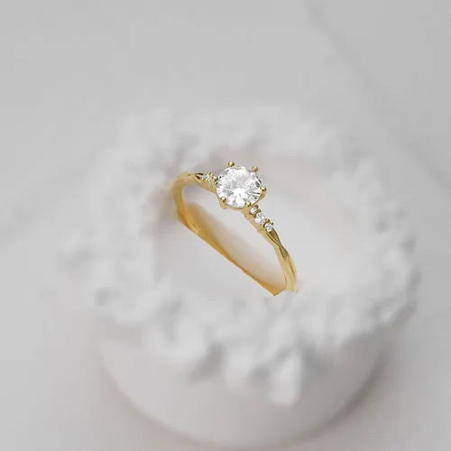 Vista 5 de Anillo de novia, divertido anillo de compromiso de oro amarillo de 9K14K delicado con moissanita redonda