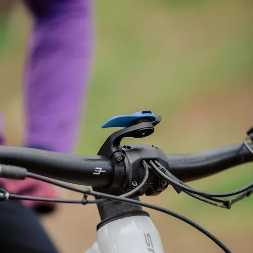Vista 8 de Quad Lock Soporte de teléfono para bicicleta Out Front para manillar (V3) con funda para teléfono MAG para iPhone XR