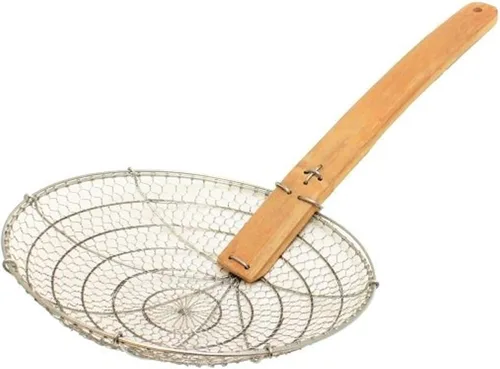 Vista 8 de TrueCraftware - Espumador de malla gruesa de 4 pulgadas de acero galvanizado con mango de bambú natural- Cucharón de araña para freír alimentos