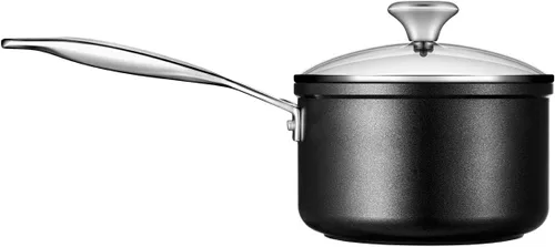 Vista 4 de Le Creuset Cacerola PRO antiadherente endurecida con tapa de vidrio, 2 cuartos de galón.
