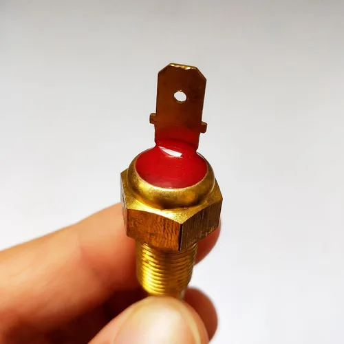 Vista 3 de Sensor de temperatura del agua 16222-83040 1622283040 para D1005 D722 V2403 V1502 V3600