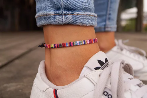 Vista 39 de Made by Nami Surfer Anklet for Men and Women Waterproof and Adjustable Surfer Ankle Bracelet String Ankle Bracelet Beach Accessory for Ethnic Hippie