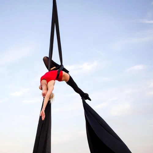 Vista 2 de Set de Equipo Deluxe de Sedas Aéreas - Hamaca Aérea de Yoga de 11 Yardas para Acrobacia, Artes Circenses, Danza (L:10m W:2.8m)