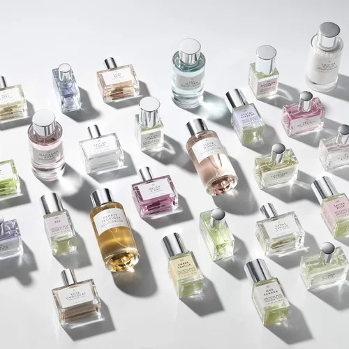 Vista 8 de Aceite de Perfume Le Monde Gourmand 000 - 30 ml - Notas de Fragancia Cálidas, Frescas y Amaderadas, Sofisticadas