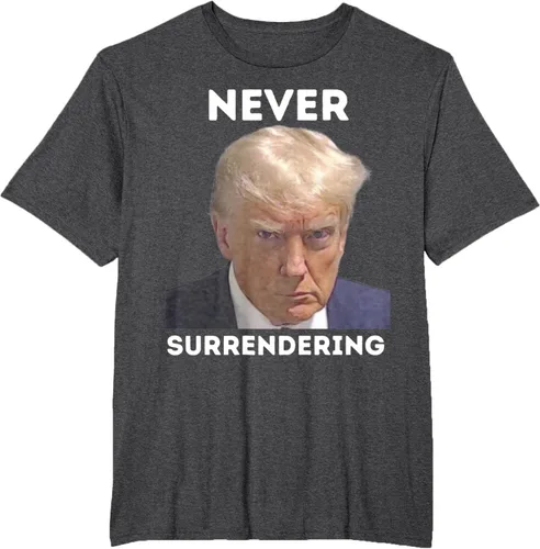 Vista 14 de Triumph Never Surrendering - Camiseta Trump Mug Shot, Negro