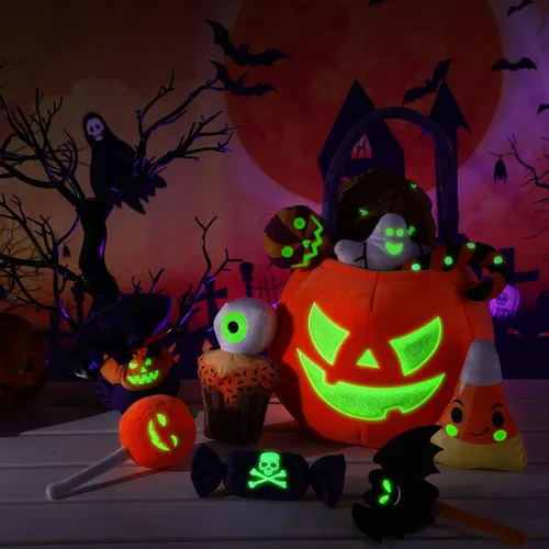 Vista 2 de Liliful Juego de 11 piezas de juguetes de calabaza de Halloween, animales de peluche que brillan en la oscuridad, cesta grande de calabaza de felpa