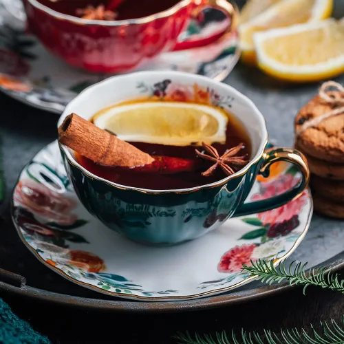 Vista 5 de JOYOFUN Taza y Platillo de Té Verde, Taza de Café de Porcelana con Diseño Floral Forrado de Cerámica Real con Ribete Dorado y Cuchara, Taza
