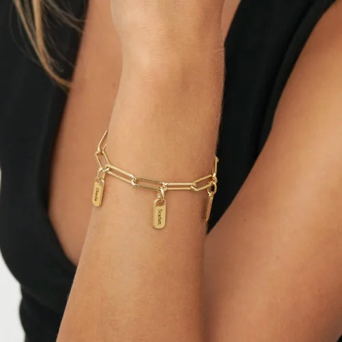 Vista 4 de MyNameNecklace Personalized Rory Bracelet with Custom Tag Charms - Diamond Option - by MYKA
