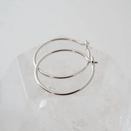 Vista 3 de HONEYCAT Aros de uso diario en oro, oro rosa o plata Joyería minimalista y delicada, Latón, No es una piedra preciosa