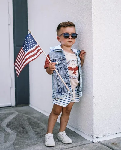 Vista 2 de Conjunto de ropa patriótica con estampado americano para el 4 de julio para bebé y niño del 4 de julio