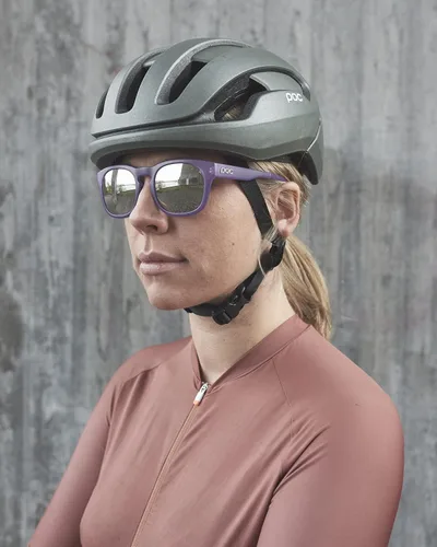 Vista 6 de POC, Requiere gafas de sol ligeras.