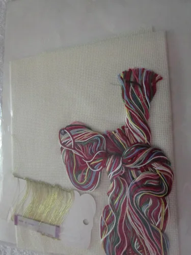 Vista 4 de Vintage Bucilla Tiny Victorian Socks - Juego de 10 adornos de punto de cruz
