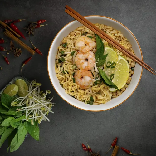 Vista 5 de OMACHI - Fideos de papa dorados, hechos con ingredientes naturales, superiores (camarones agrios y calientes, paquete de 30)